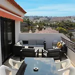 3 Bedroom Penthouse Appartement *