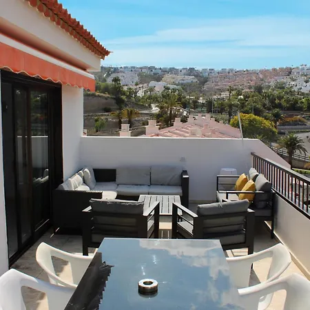 3 Bedroom Penthouse Апартаменти *