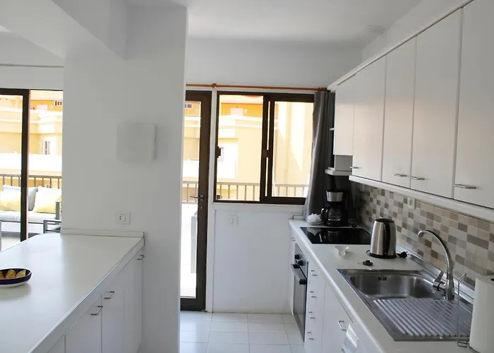 Appartement 3 Bedroom Penthouse *