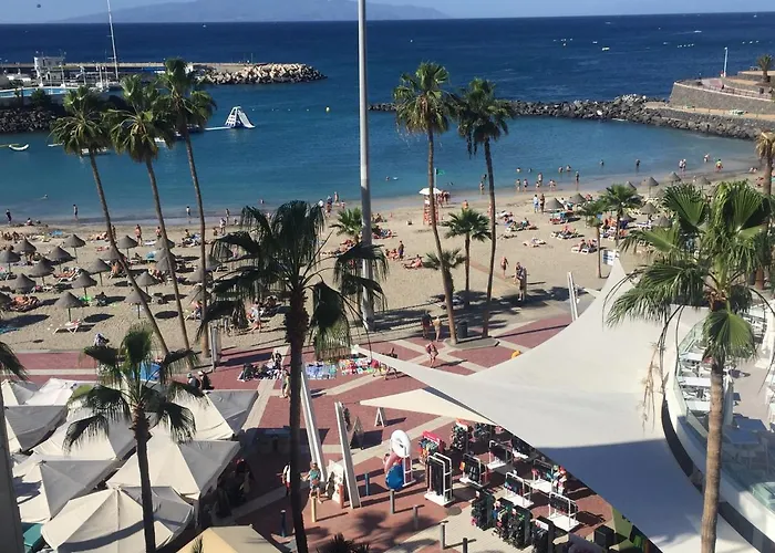 3 Bedroom Penthouse Апартаменти